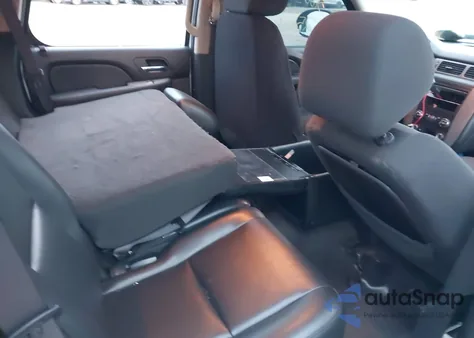 2011 Chevrolet Tahoe Commercial Fleet z USA, uszkodzony, nr VIN 1GNLC2E0XBR325690